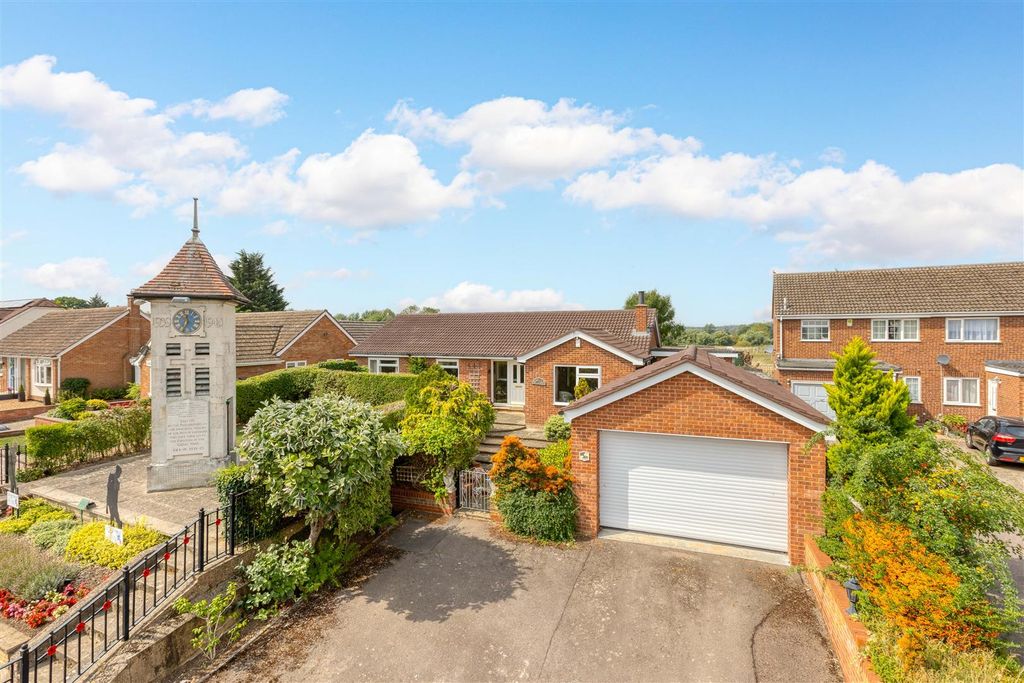 Property photo 3 of 30 Overhead Aspect