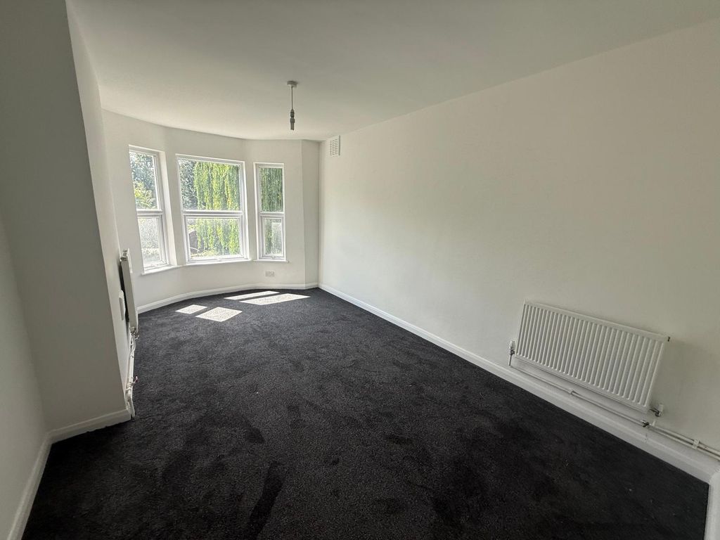 Property photo 3 of 3