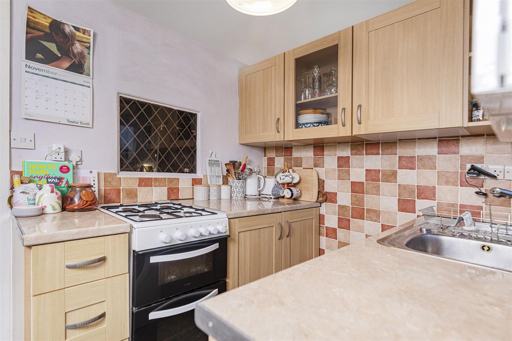 Property photo 3 of 23