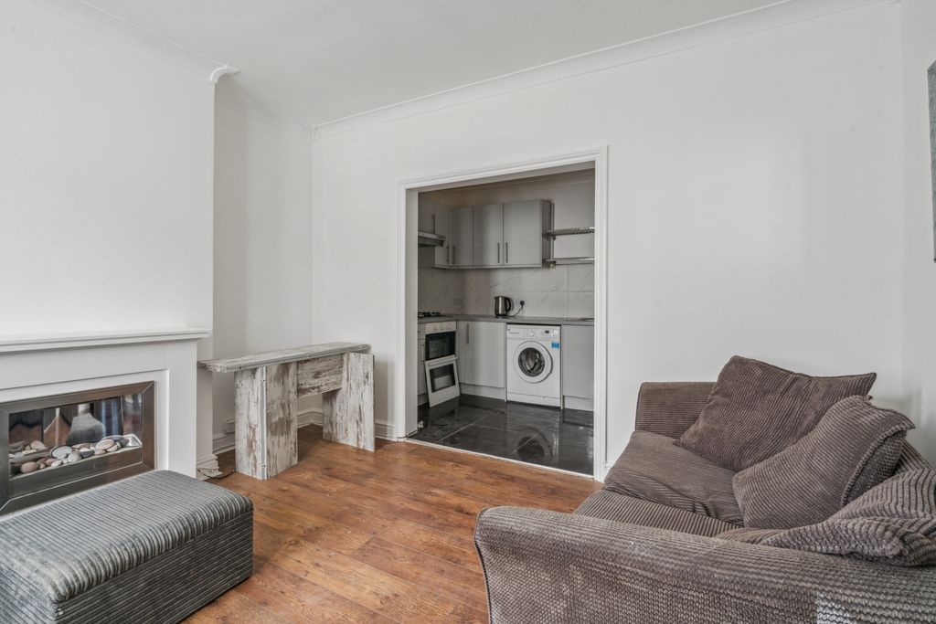Property photo 3 of 15 Gallery