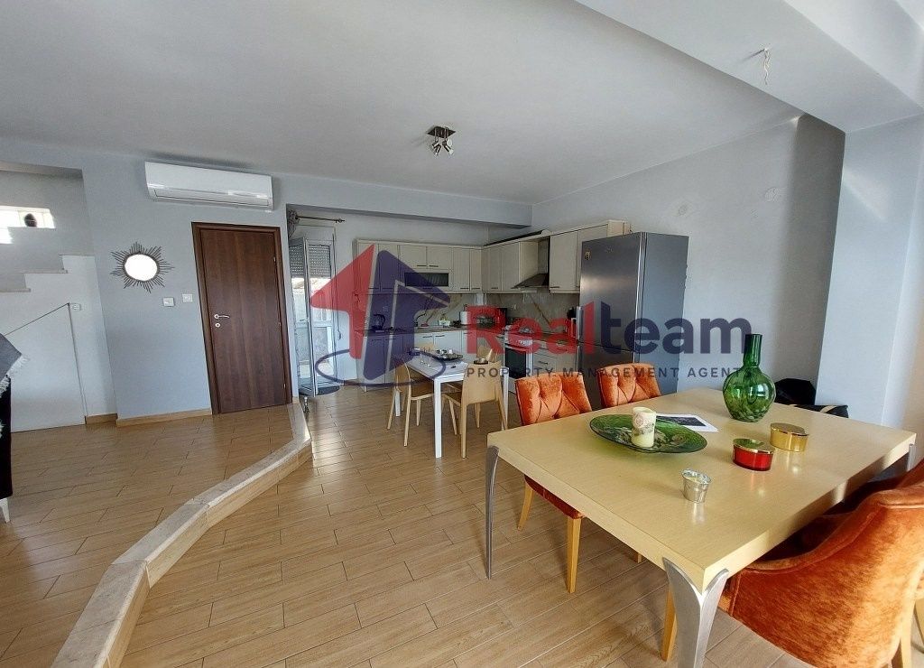 Property photo 3 of 26