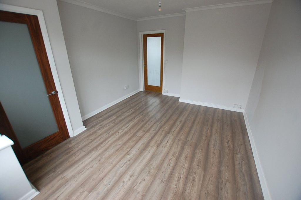 Property photo 2 of 13 Picture No. 33