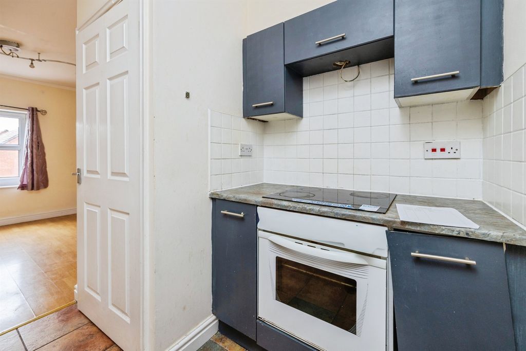 Property photo 2 of 14