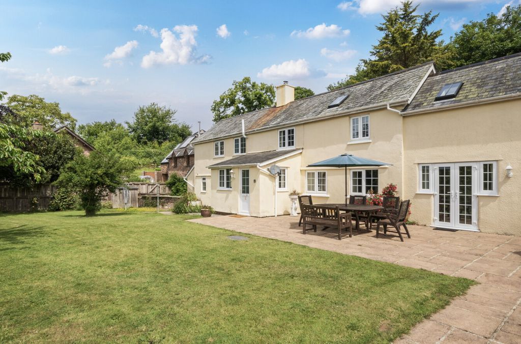 Property photo 1 of 31 1295211-3-683A008...