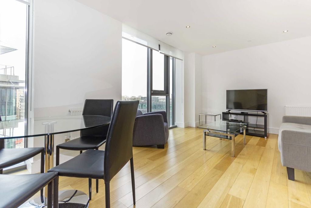 Property photo 2 of 7