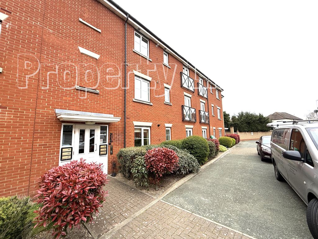 Property photo 3 of 38