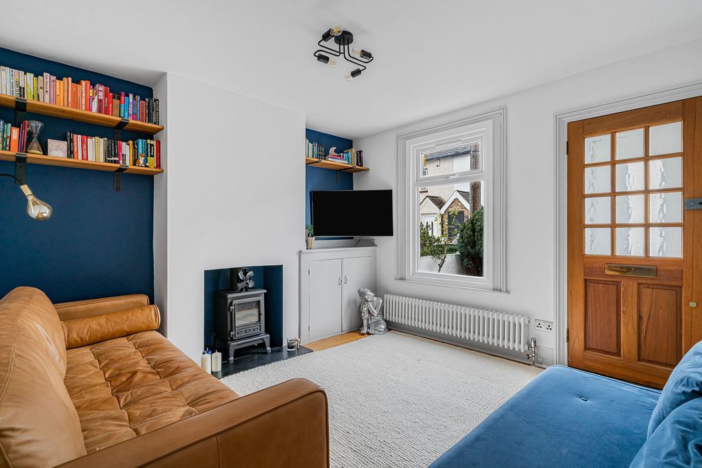 Property photo 3 of 24