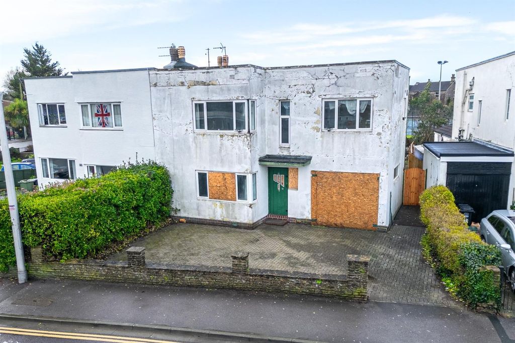 Property photo 1 of 35 47 Station Road, Weston Super Mare, Bs23 1Xy | Fre
