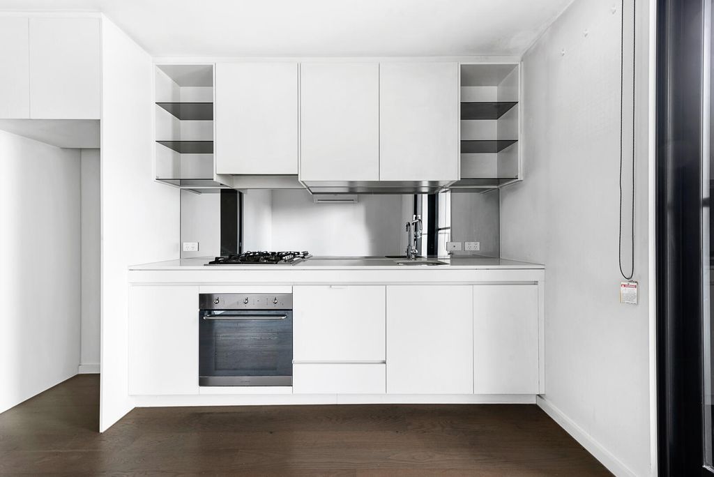 Property photo 1 of 7 Empty-And-Unfurnished-Brand-New-Apartment-2025-10-