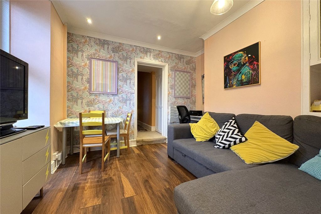 Property photo 2 of 13 Picture No. 04