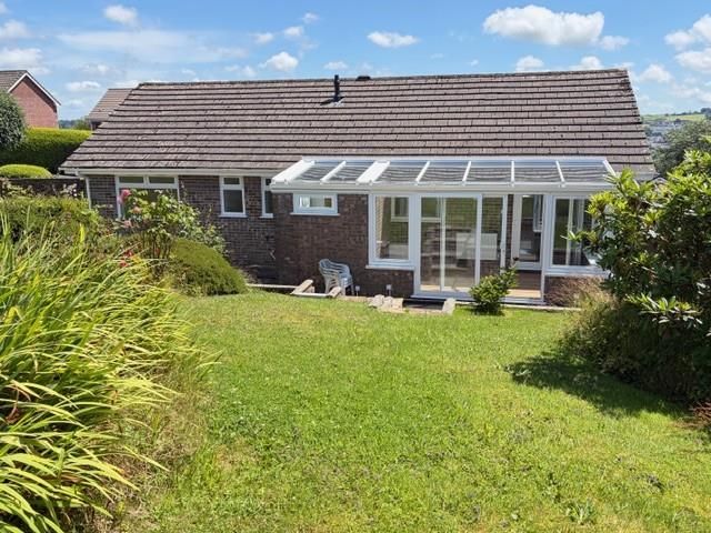 Property photo 2 of 25