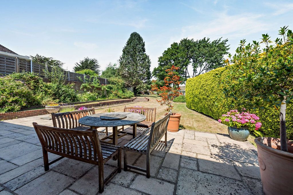 Property photo 2 of 17 Terrace & Garden