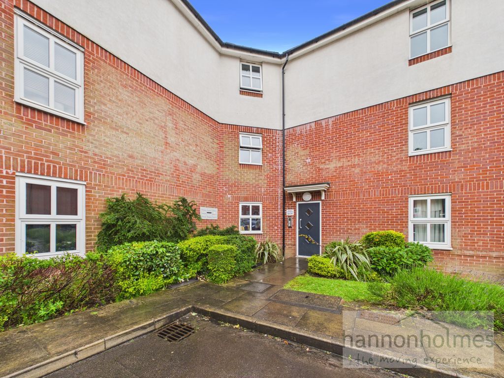Property photo 1 of 14 Cam05283G0-Pr0197-Still014