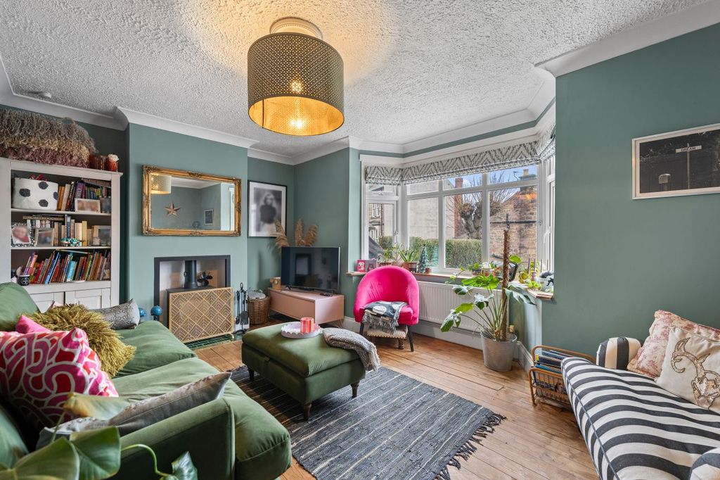 Property photo 2 of 19