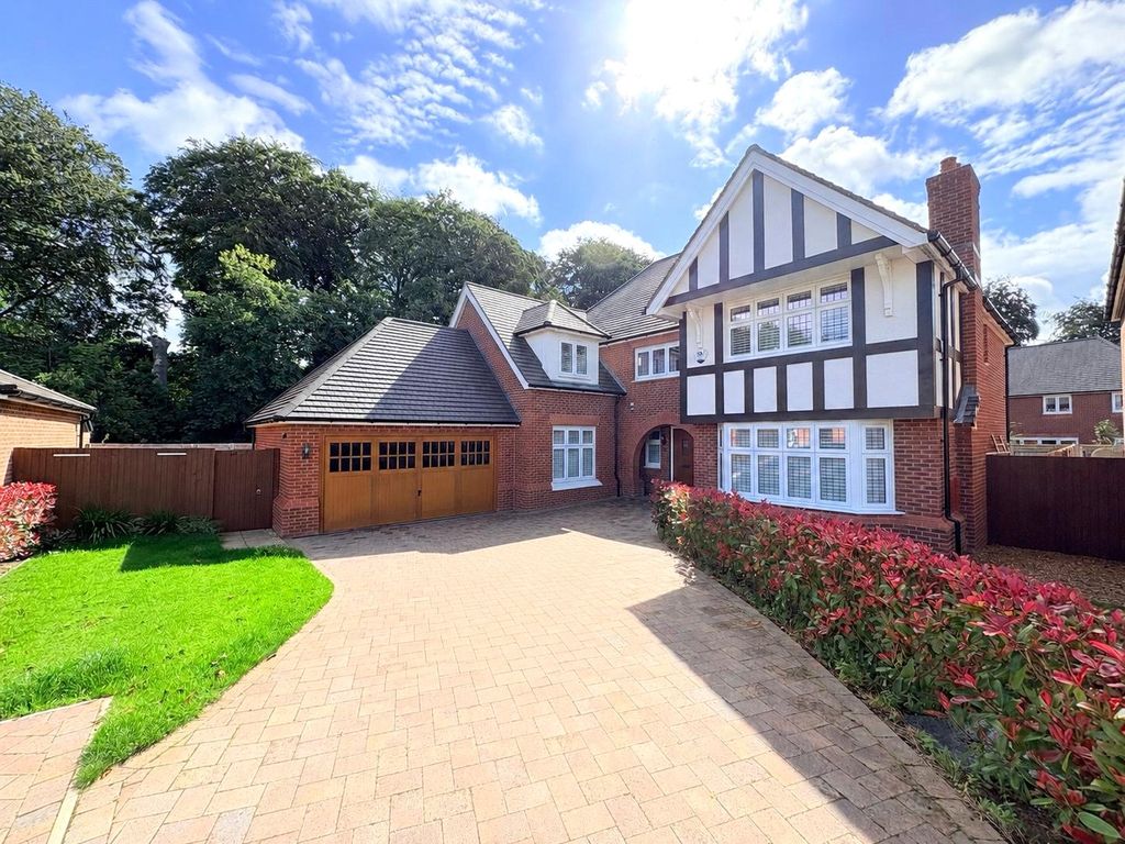 Property photo 1 of 14 Picture No. 15