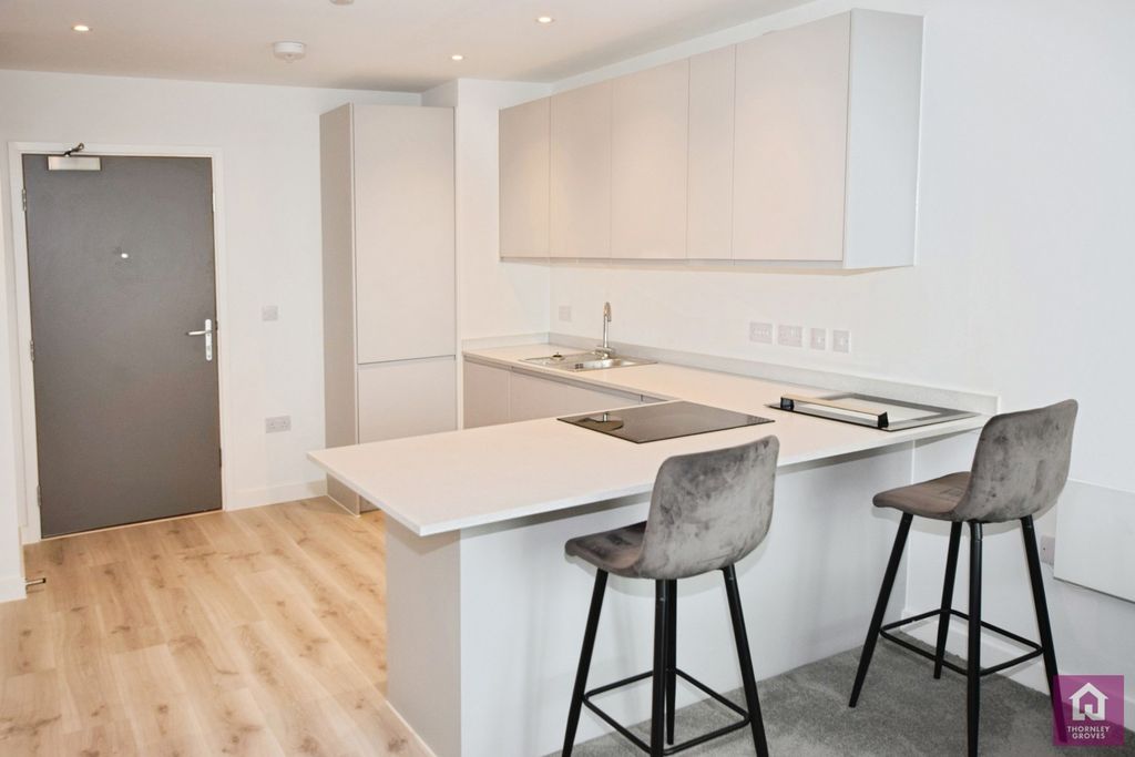 Property photo 2 of 17 Pbox-Img.Jpg