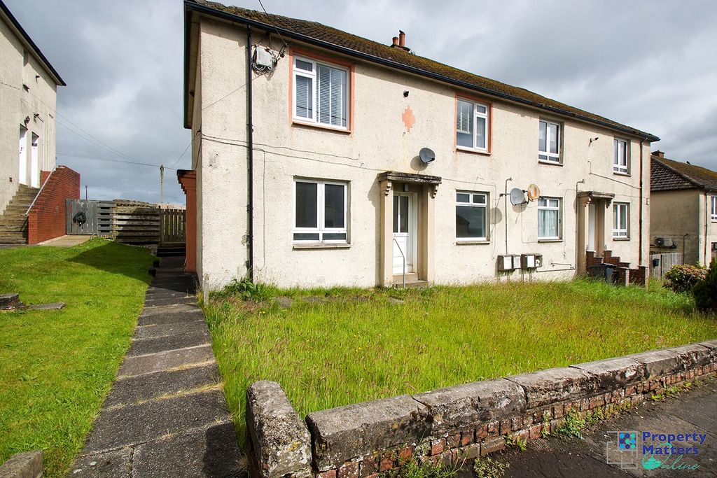 Property photo 1 of 13 2 Bedroom Ground Floor Flat