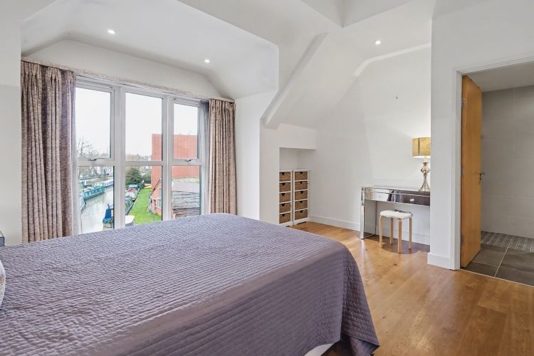 Property photo 3 of 10 321422