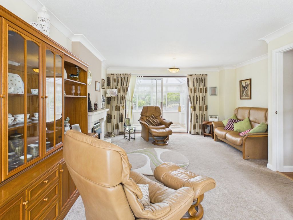 Property photo 2 of 25