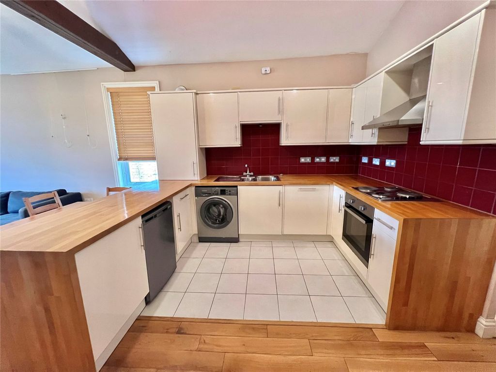 Property photo 3 of 15 Picture No. 20