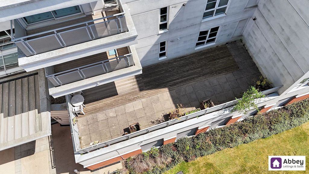 Property photo 2 of 11 Large Balcony