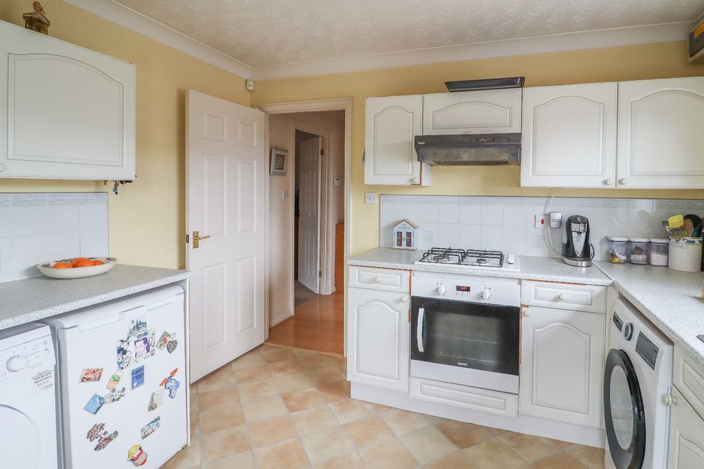 Property photo 2 of 14 4879753