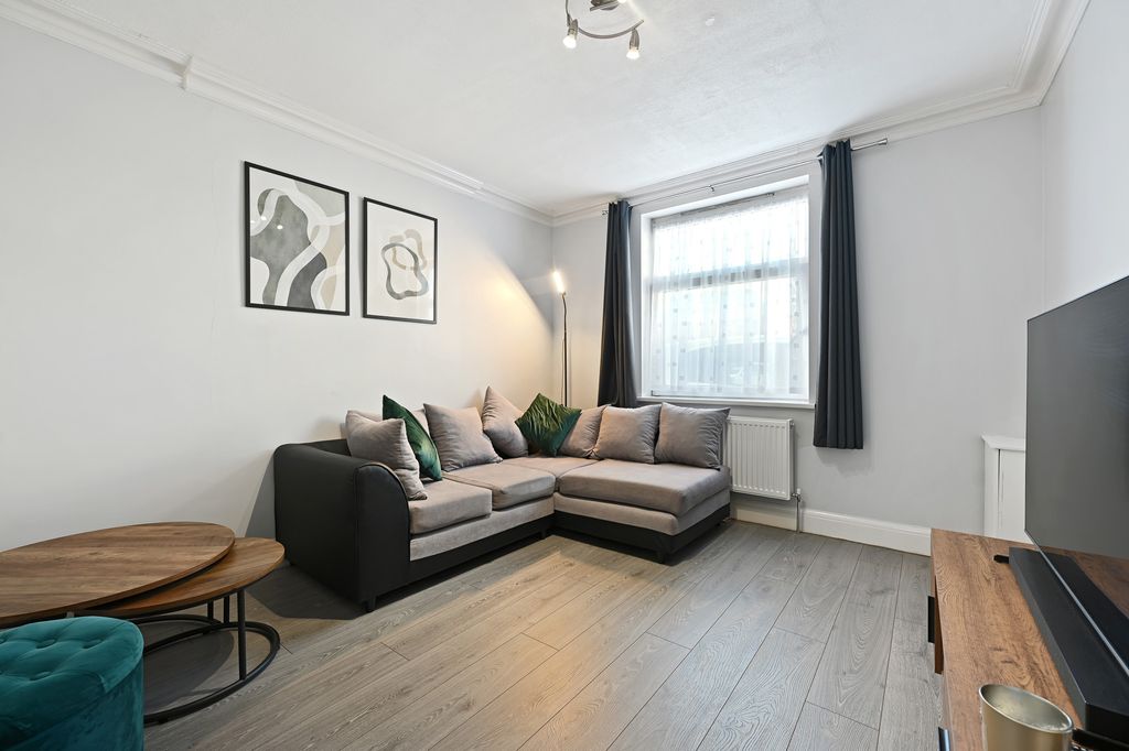 Property photo 3 of 10 10
