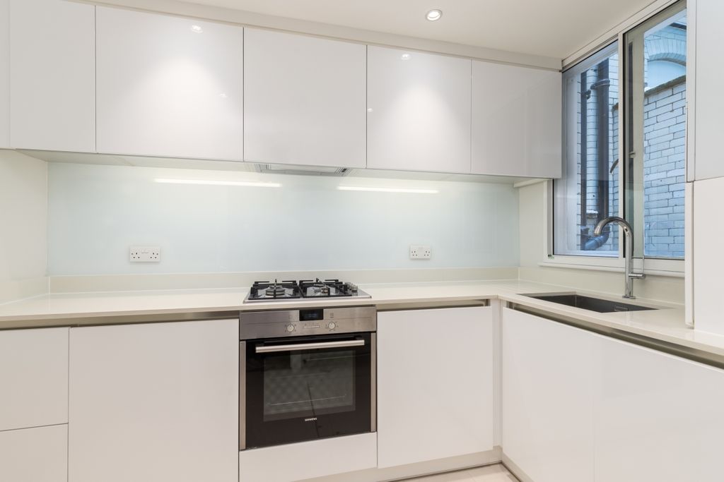 Property photo 3 of 10 Hans Road 55, Fla...