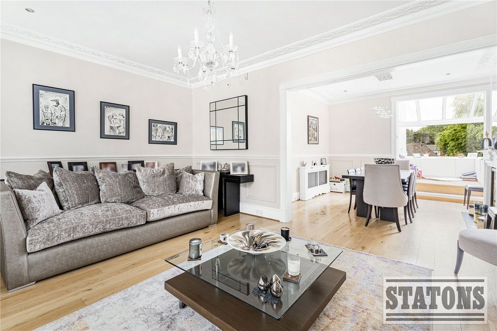 Property photo 2 of 19 Picture No. 62