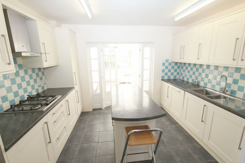 Property photo 2 of 9 Kitchen Use
