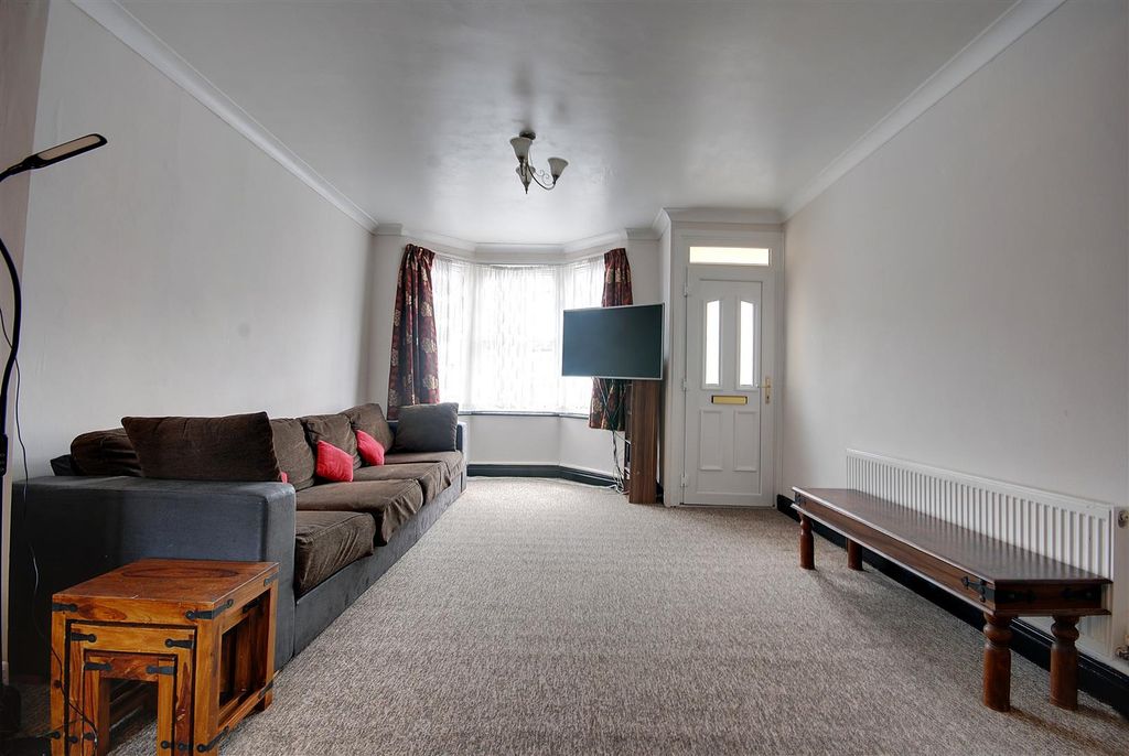 Property photo 2 of 12 Lounge Asp 1.Jpg