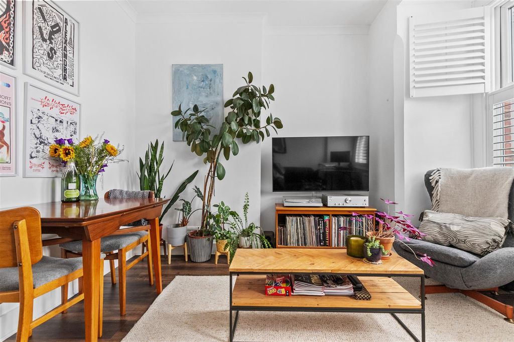 Property photo 3 of 13 Img_0072.Jpg