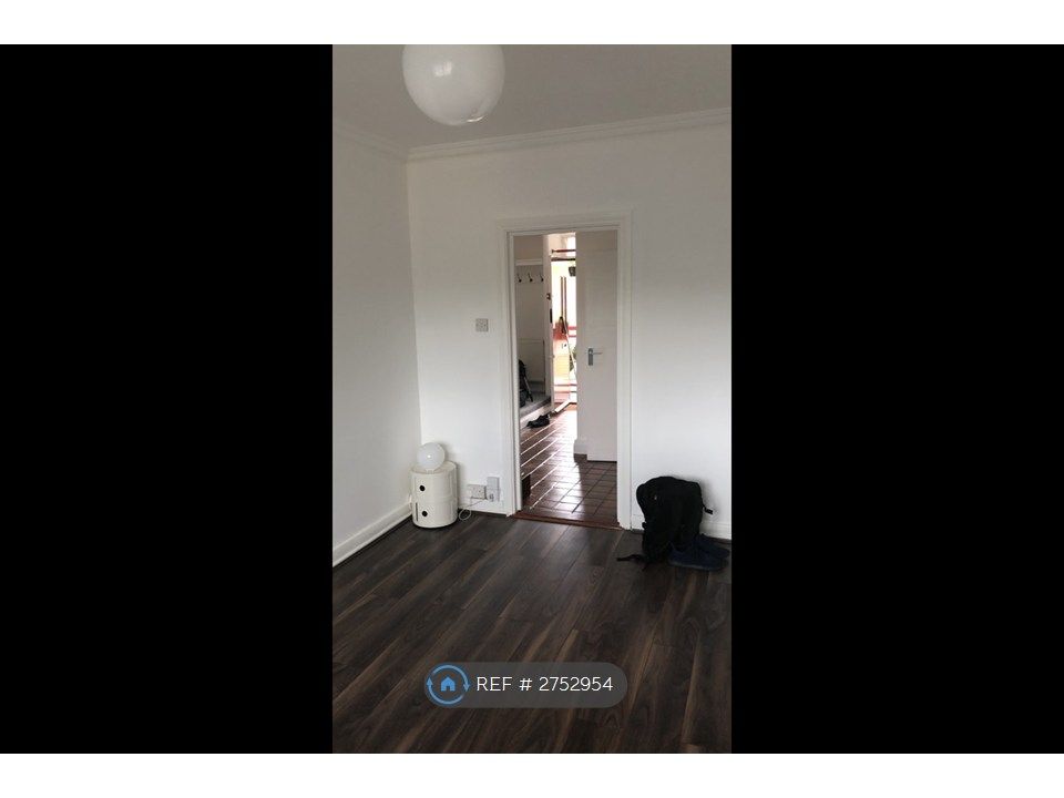 Property photo 3 of 12 Living Room