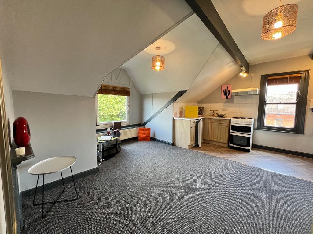 Property photo 3 of 8