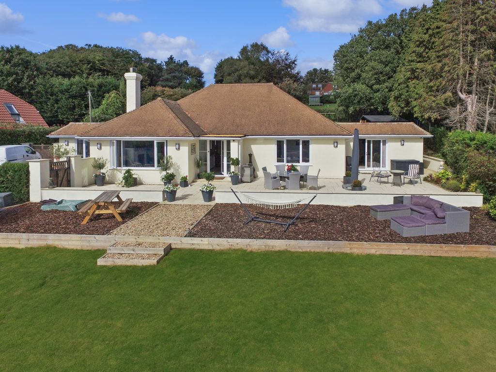 Property photo 2 of 30