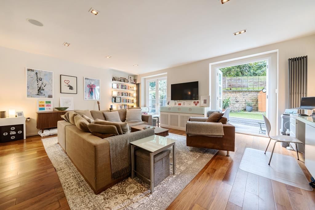 Property photo 1 of 12 Reception Room