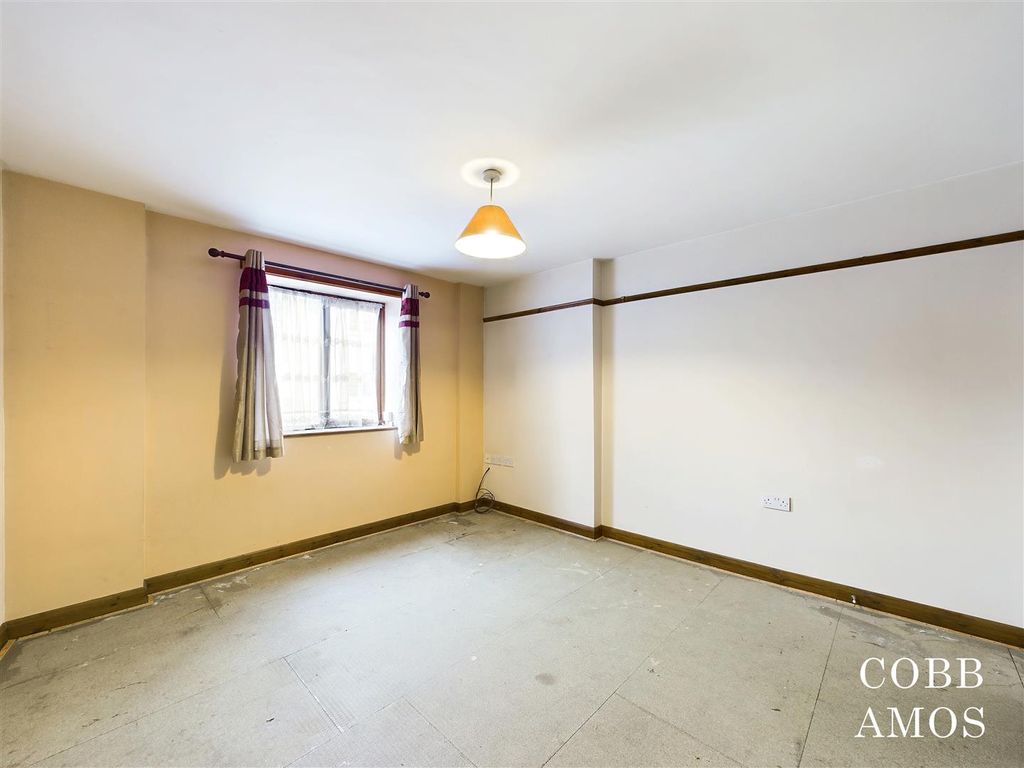 Property photo 3 of 10 Cam02803G0-Pr0133-Still006.Jpg