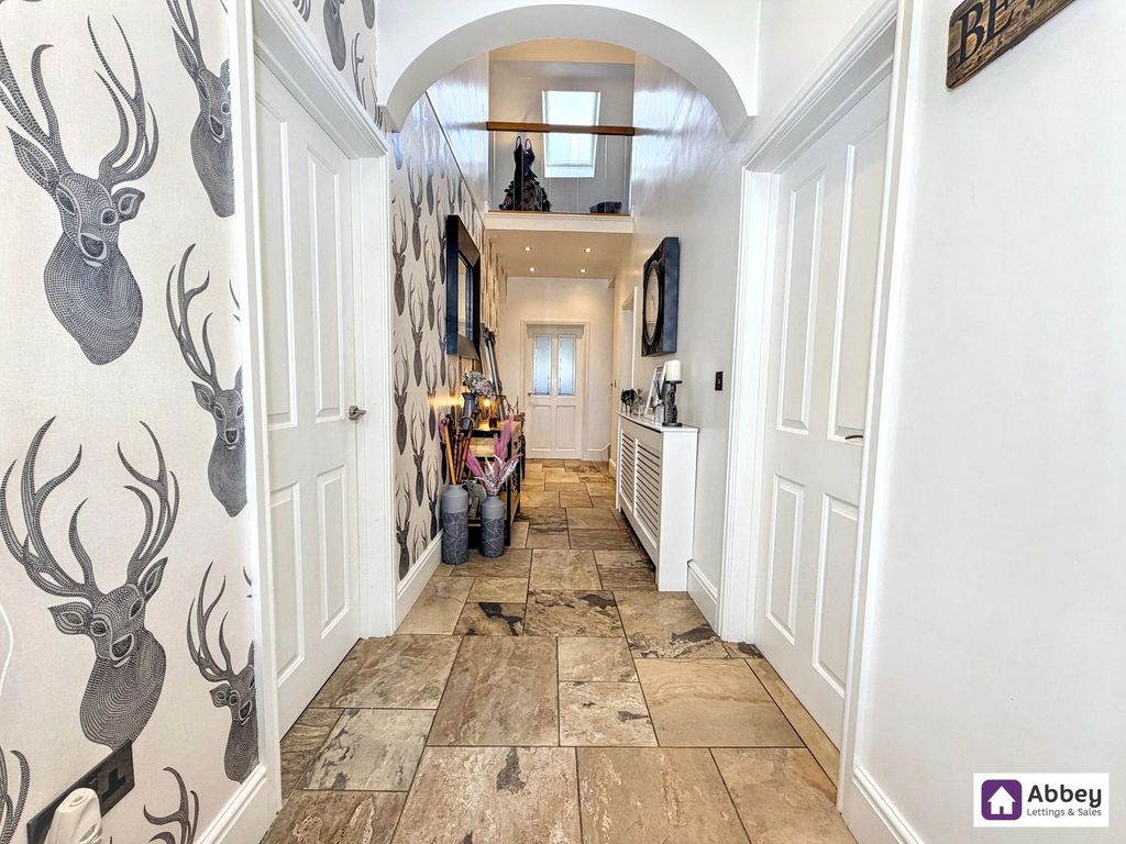 Property photo 2 of 29 Entrance Hall