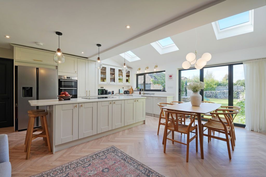 Property photo 1 of 37 Open Plan Dining Kitchen