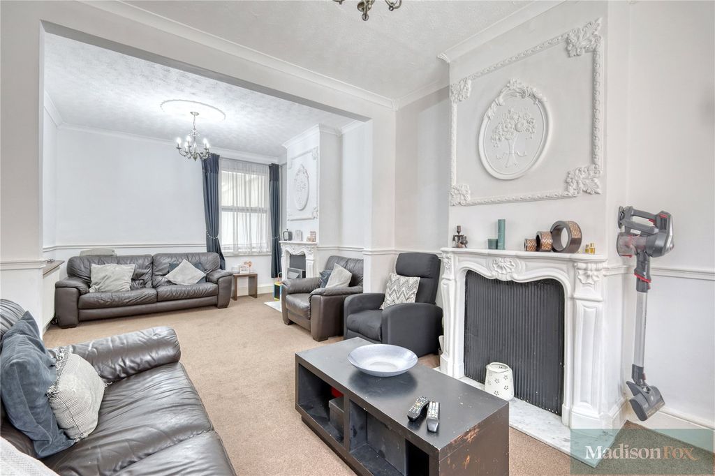 Property photo 2 of 31 Picture No. 75