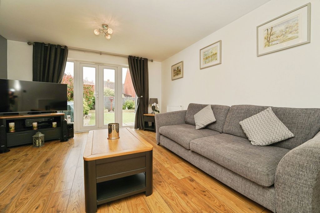 Property photo 3 of 20 Pbox-Img.Jpg