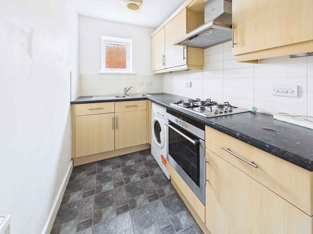 Property photo 2 of 12 Kitchen