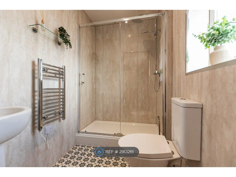 Property photo 2 of 35