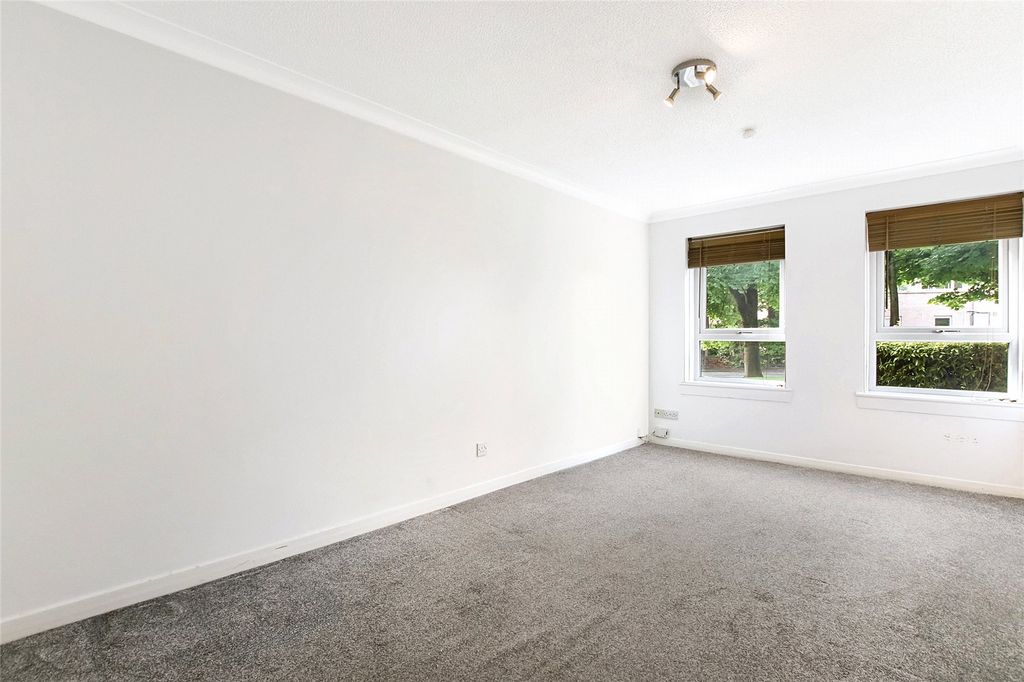 Property photo 3 of 13 Picture No. 02