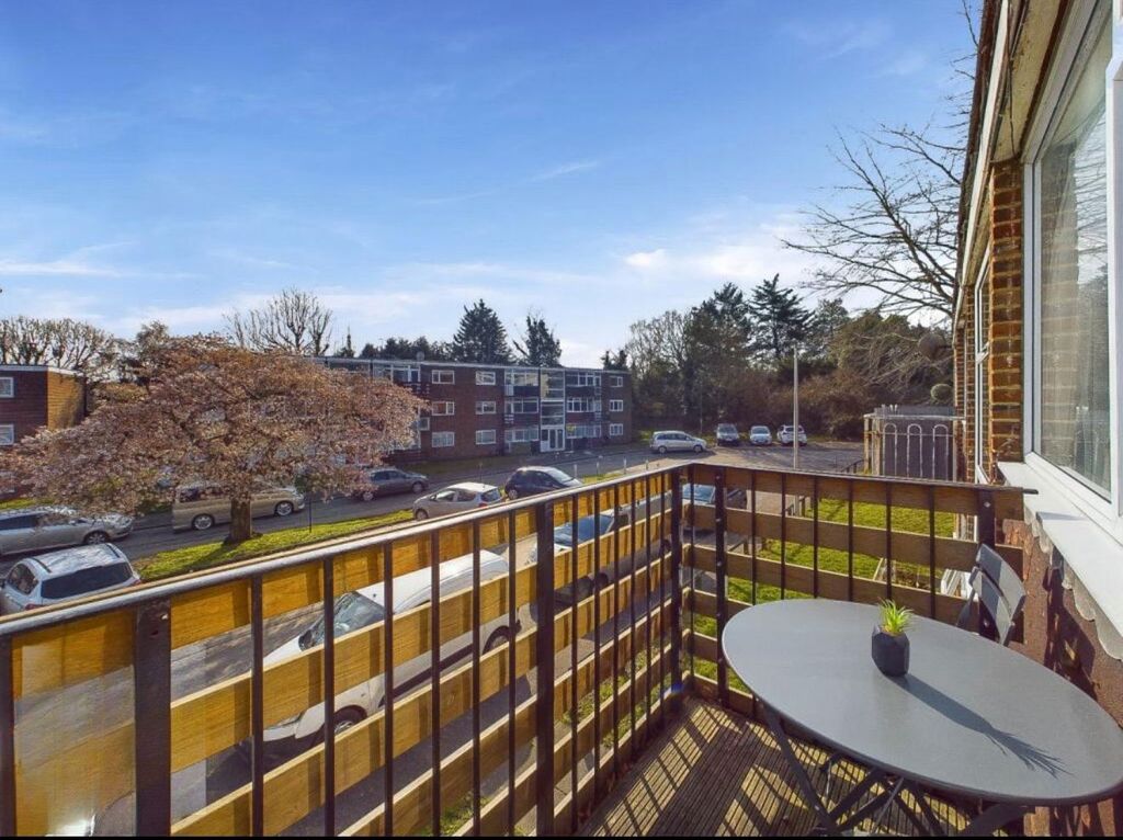 Property photo 1 of 8