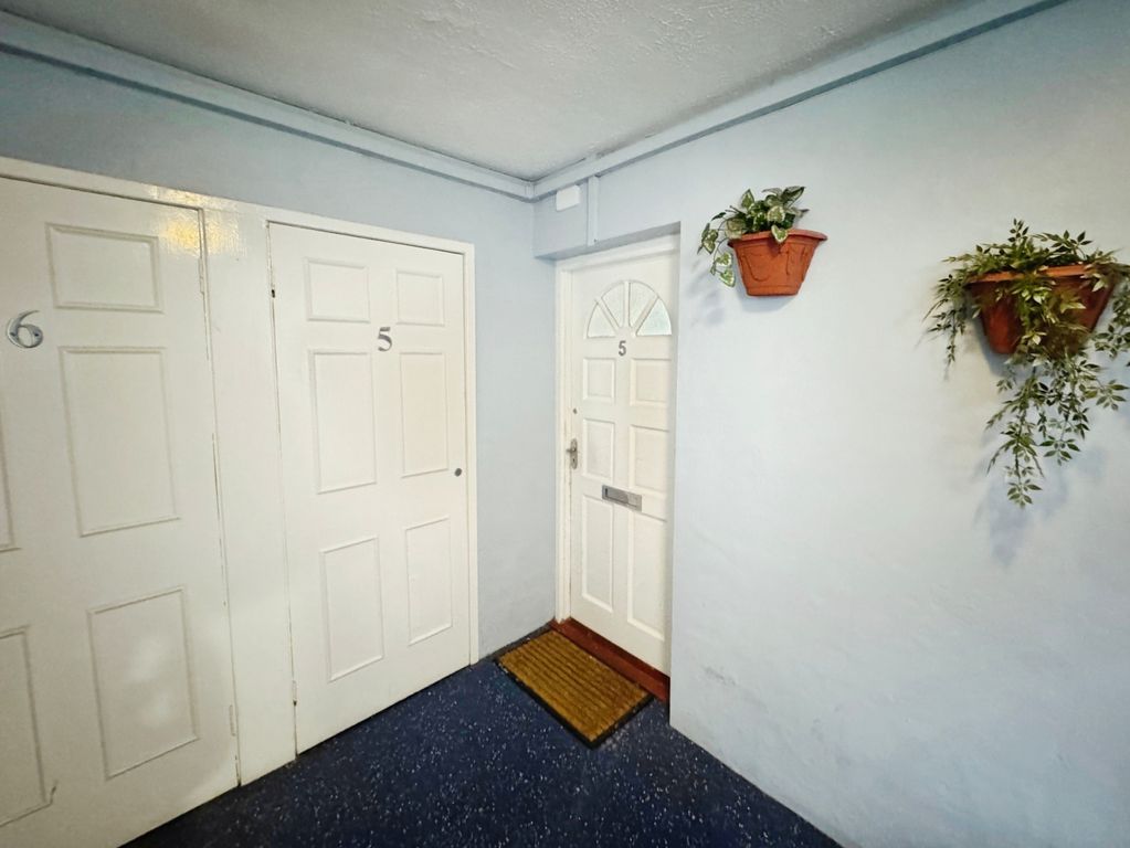 Property photo 2 of 11 Gallery