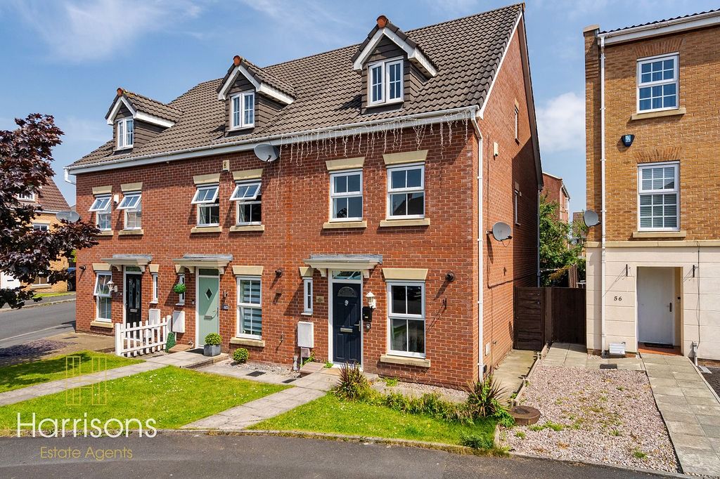 Property photo 1 of 27 5246741