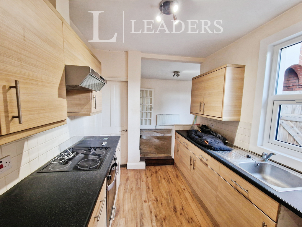 Property photo 3 of 12 5Bf75697-1000036087
