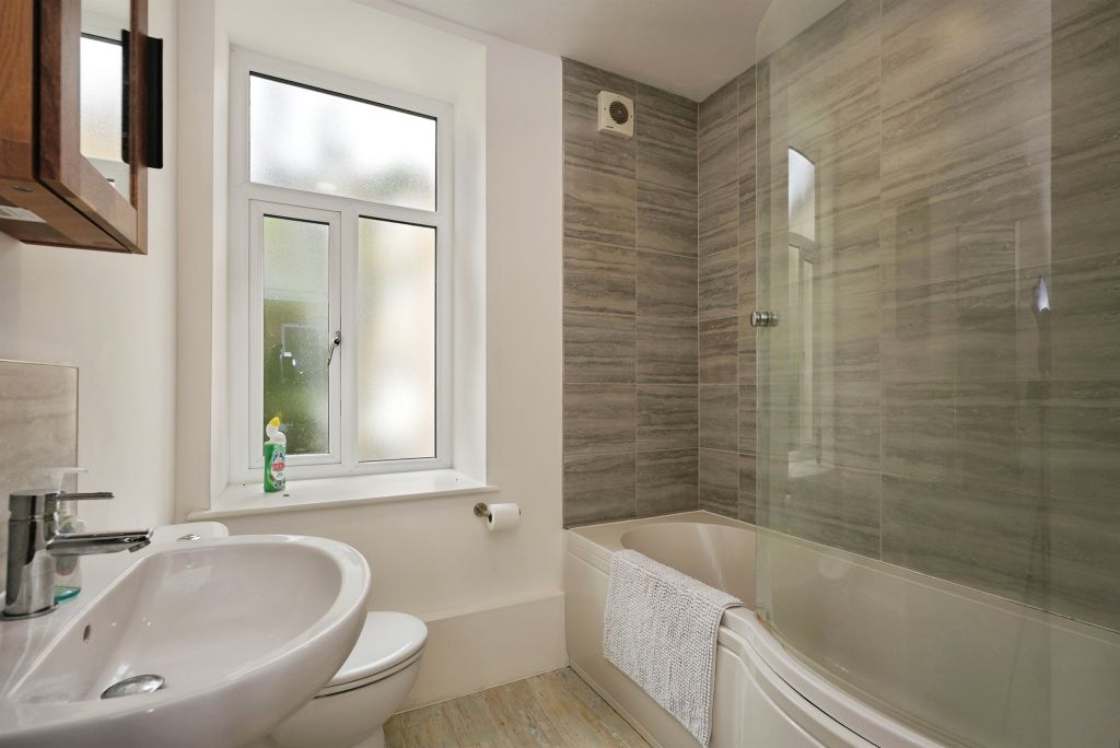 Additional image 5 of 2 bed flat for saleBalmoral Place, Halifax HX1