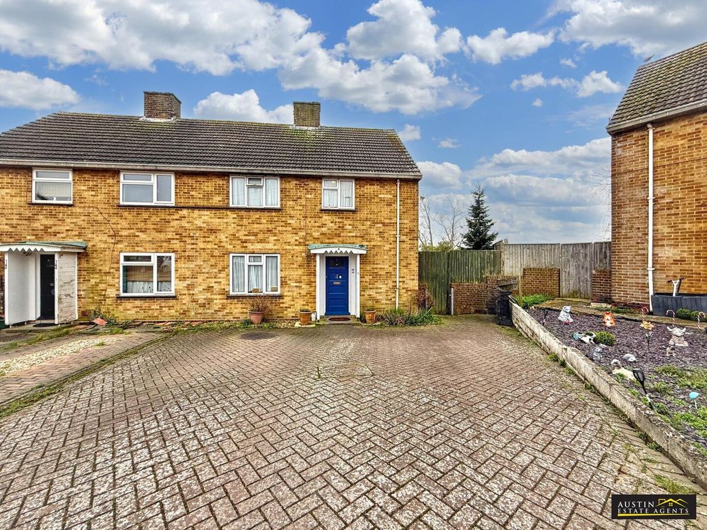 Property photo 1 of 14 Driveway